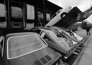 Illustration for article titled Vertical Vehicle Transport And The Vert-A-Pac System
